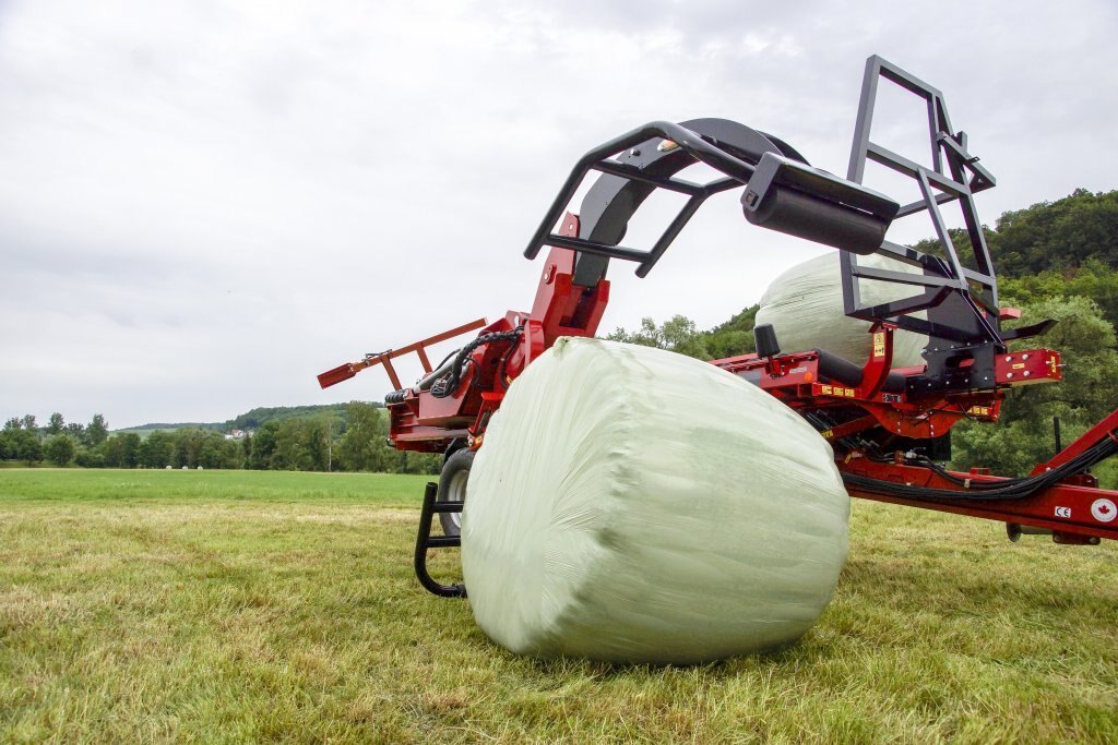 Anderson RBMPRO1400 Round bales