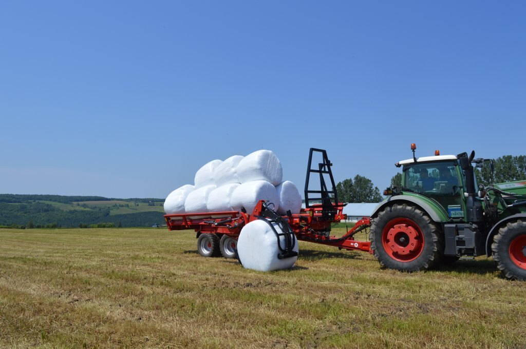 Anderson RBMPRO1400 Round bales