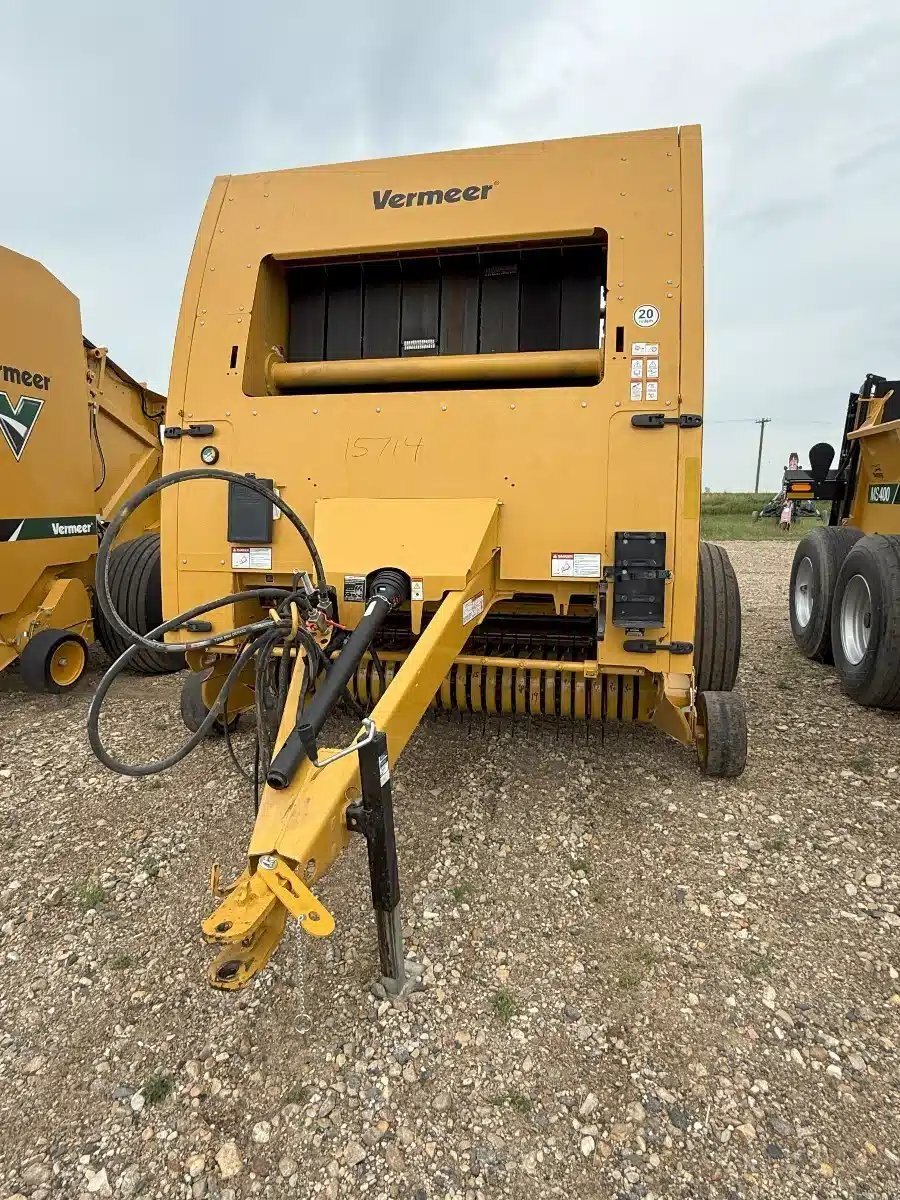 2022 Vermeer 605N