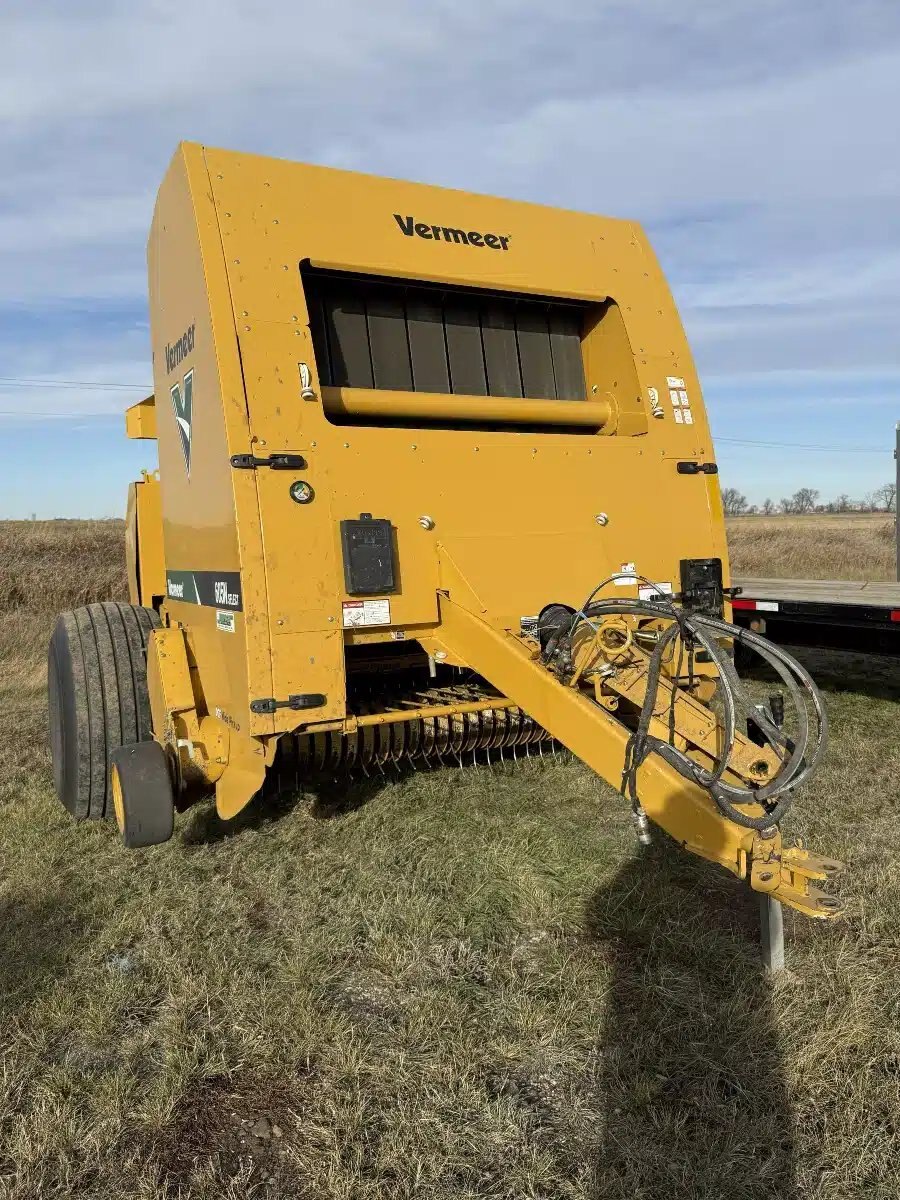 2019 Vermeer 605N Select
