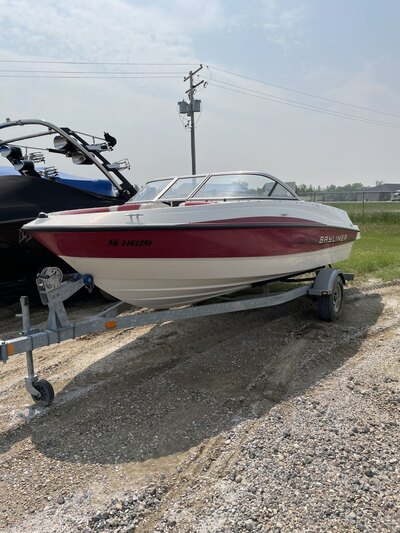 2016 RINKER 185