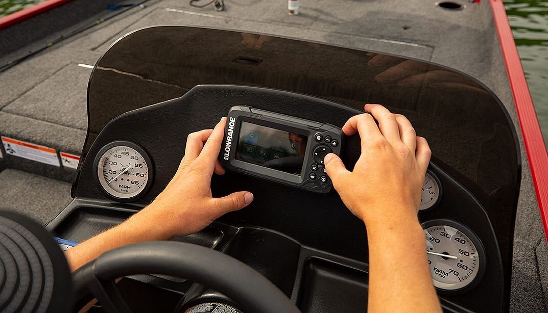 2026 Lowe Boats Skorpion 17 Black Exterior Gray Carpeted Interior