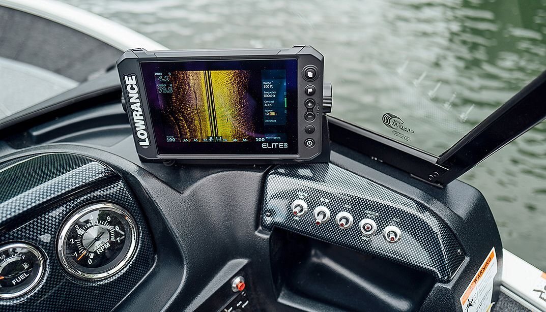 2026 Lowe Boats FM 1675 WT Candy Apple Red