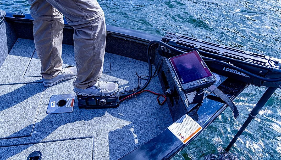 2026 Lowe Boats FM 1875 Two Tone Black Base w/ Metallic Blue Accent