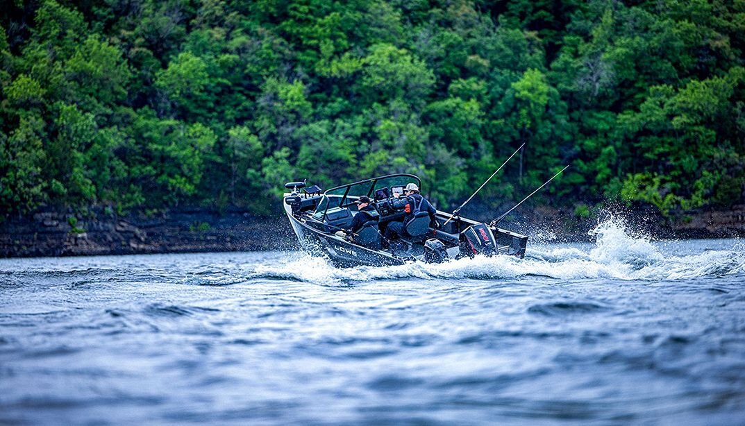 2026 Lowe Boats FM 1875 Metallic Silver