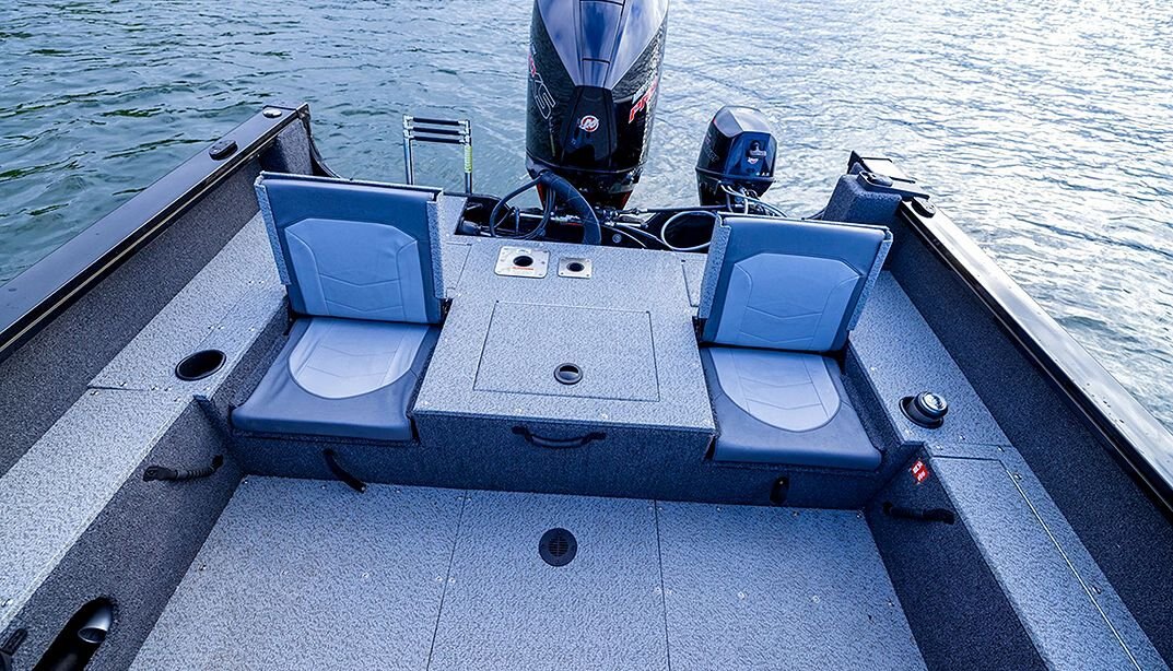 2026 Lowe Boats FM 1875 Blue London