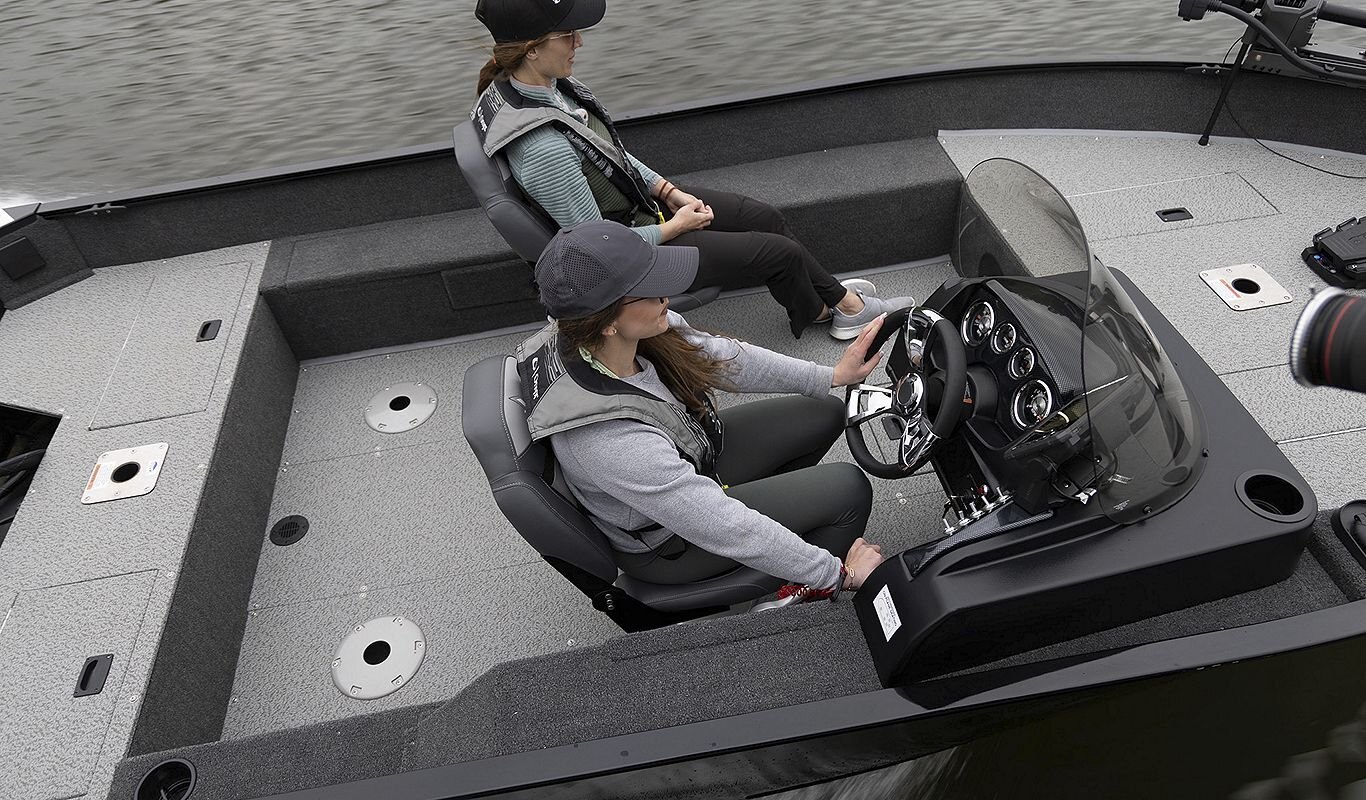 2026 Lowe Boats FM 1675 SC Bright White