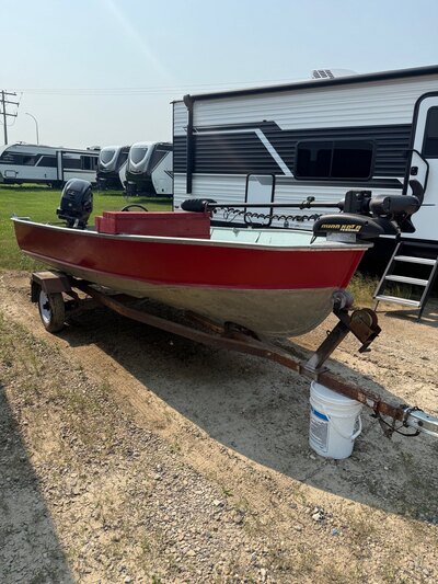 FISHING BOAT WITH 2023 MERCURY 25HP NO HOURS ON MOTOR