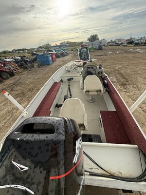 2003 PRINCECRAFT 15' FISHING BOAT