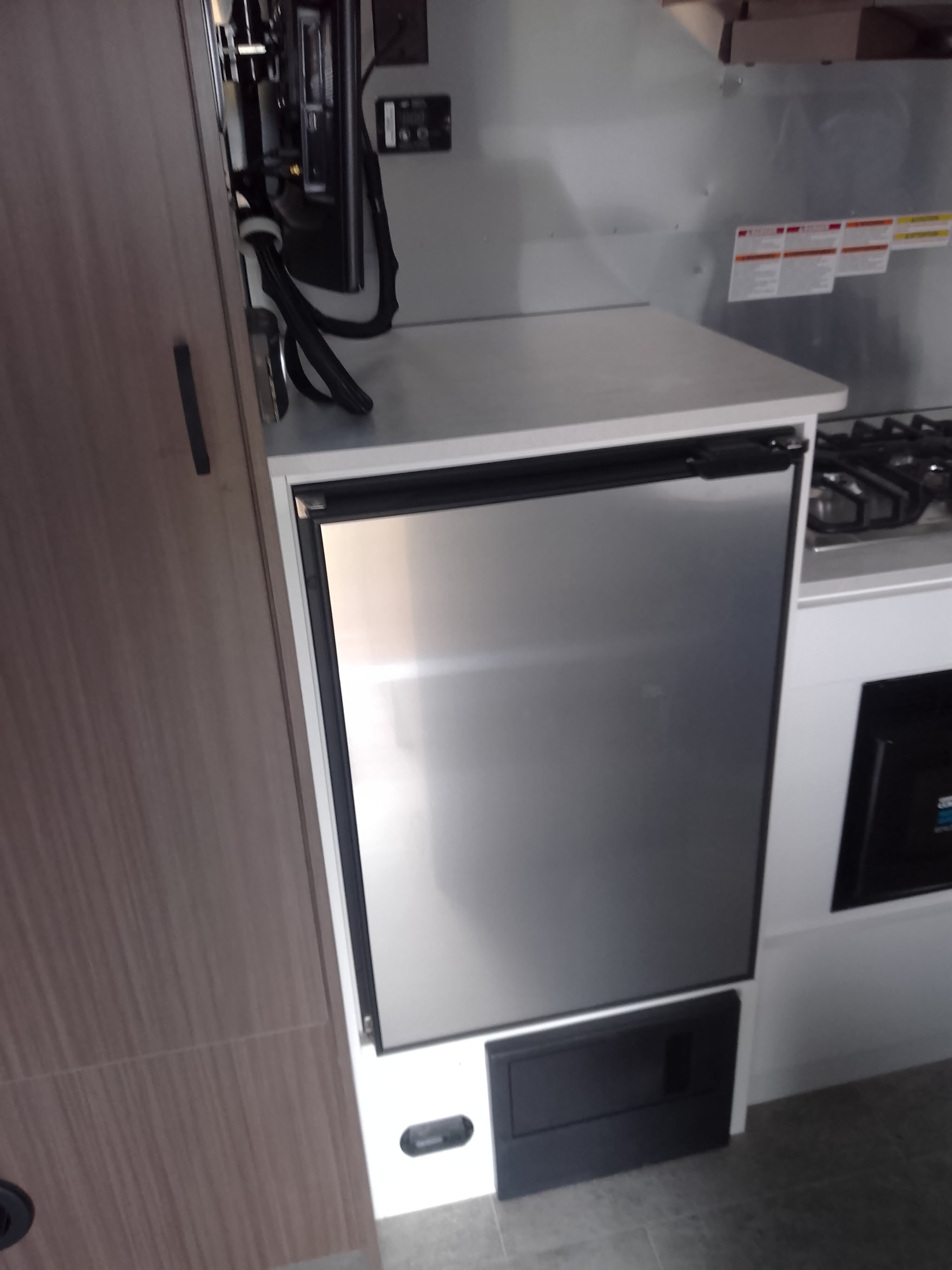 2022 AIRSTREAM CARAVEL 22FB