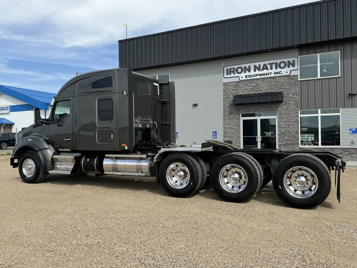 2020 Kenworth T880 Tri Drive