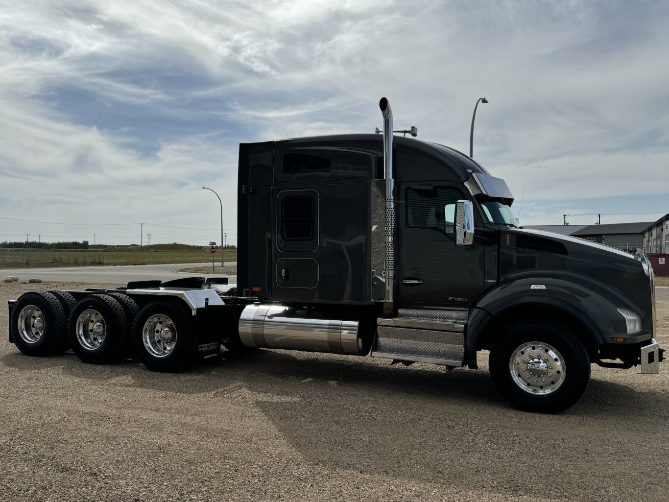 2020 Kenworth T880 Tri Drive