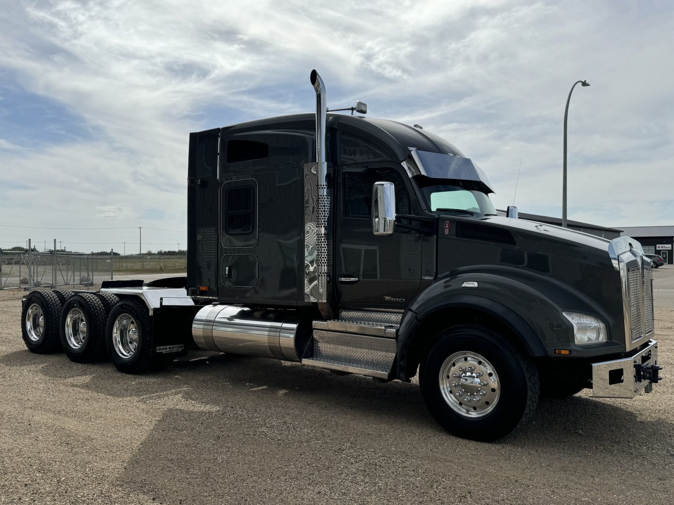 2020 Kenworth T880 Tri Drive