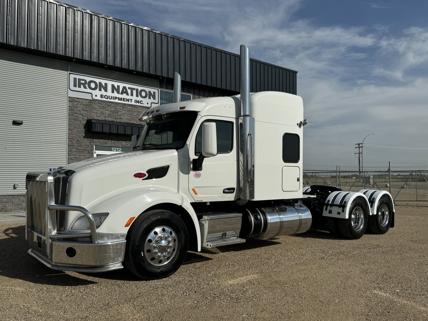 2020 Peterbilt 579 *Warranty Remaining*