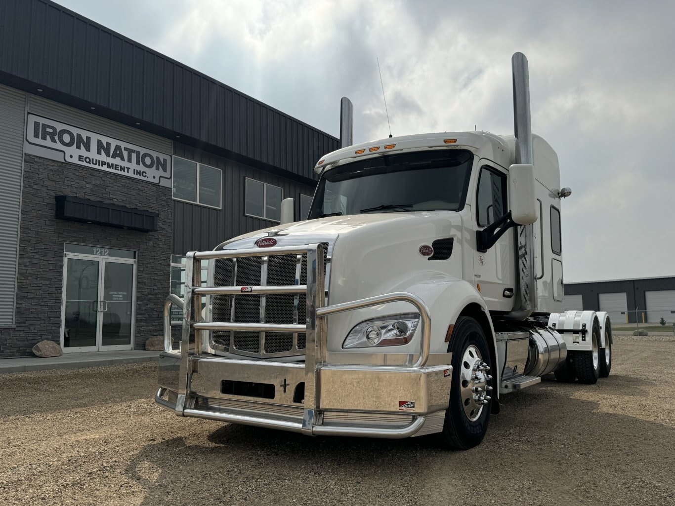 2020 Peterbilt 579 **Warranty Remaining**