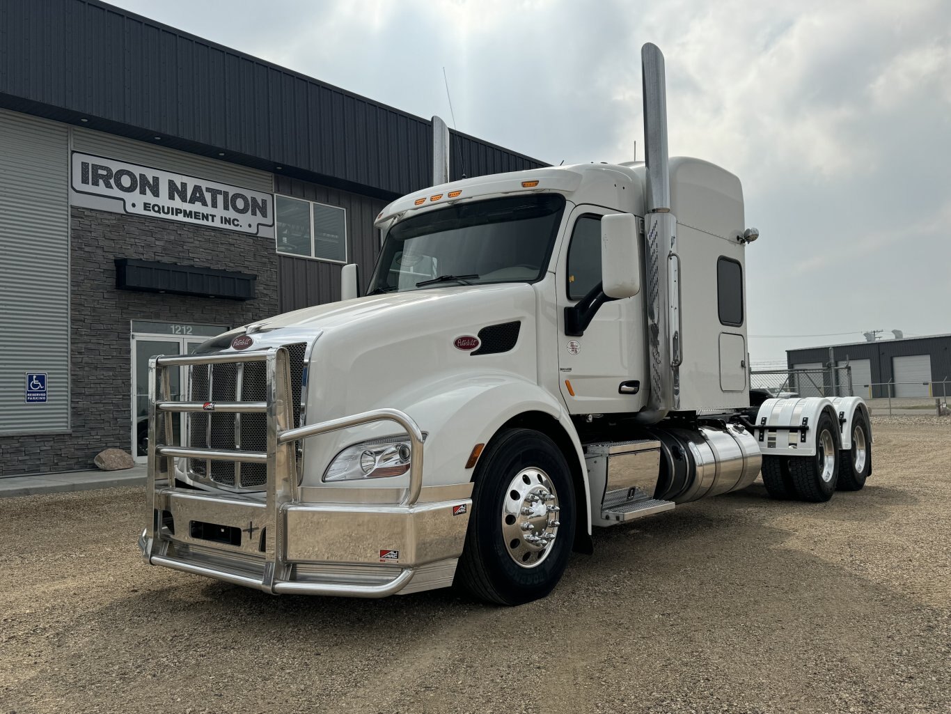 2020 Peterbilt 579 **Warranty Remaining**