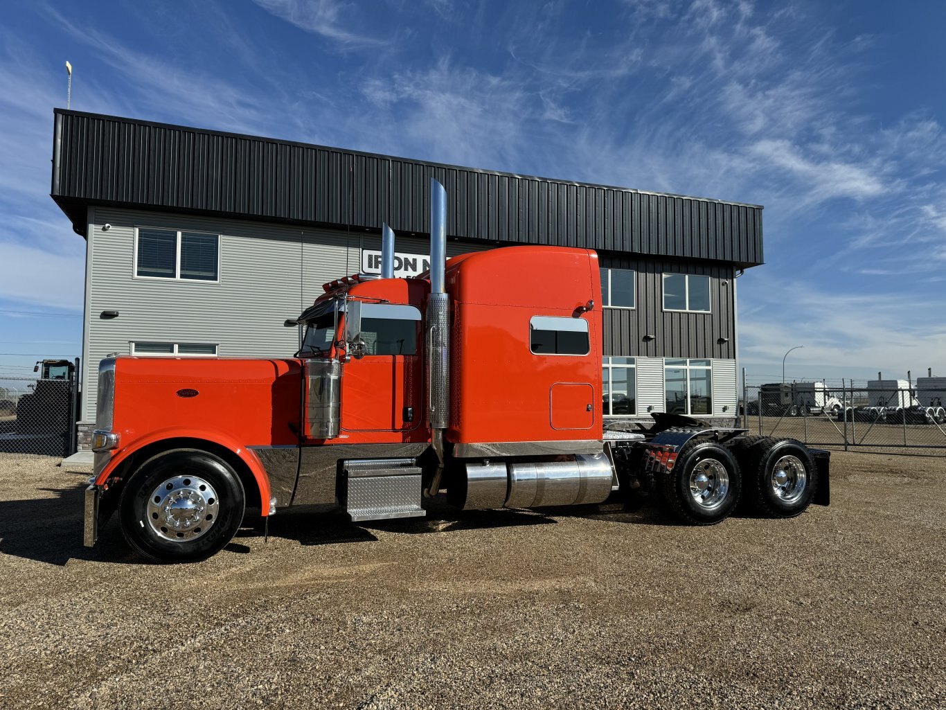 2023 Peterbilt 389L **Lots Of Warranty Remaining**