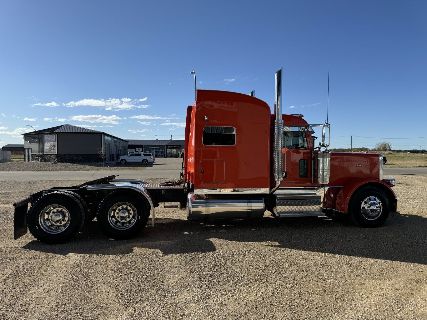 2023 Peterbilt 389L **Lots Of OEM Warranty Remaining**