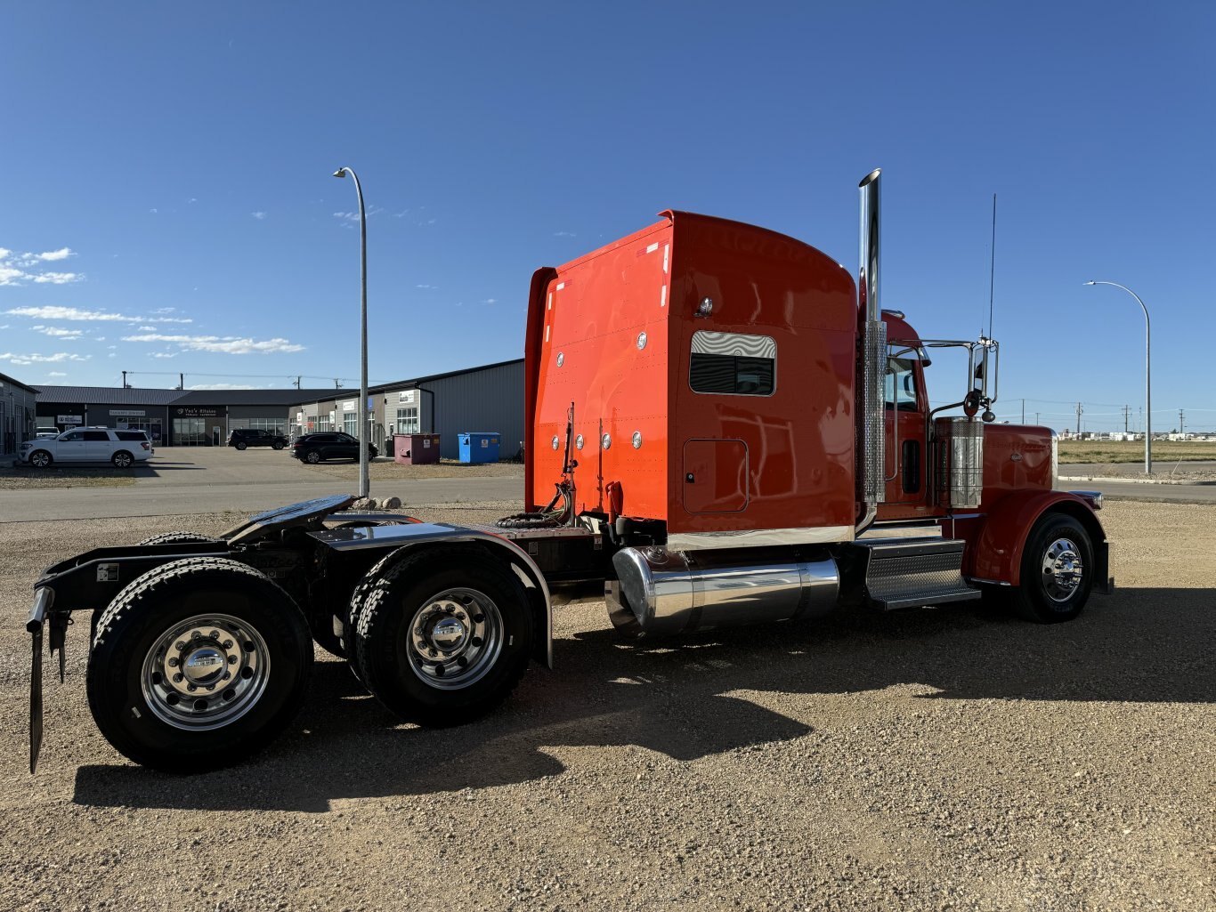 2023 Peterbilt 389L **Lots Of OEM Warranty Remaining**