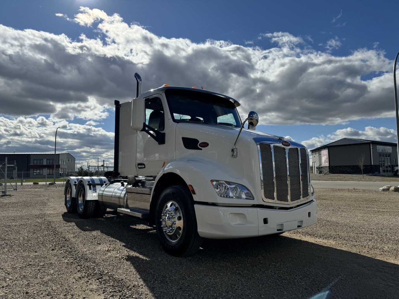 2019 Peterbilt 579 **OEM Warranty Remaining Heavy Spec**