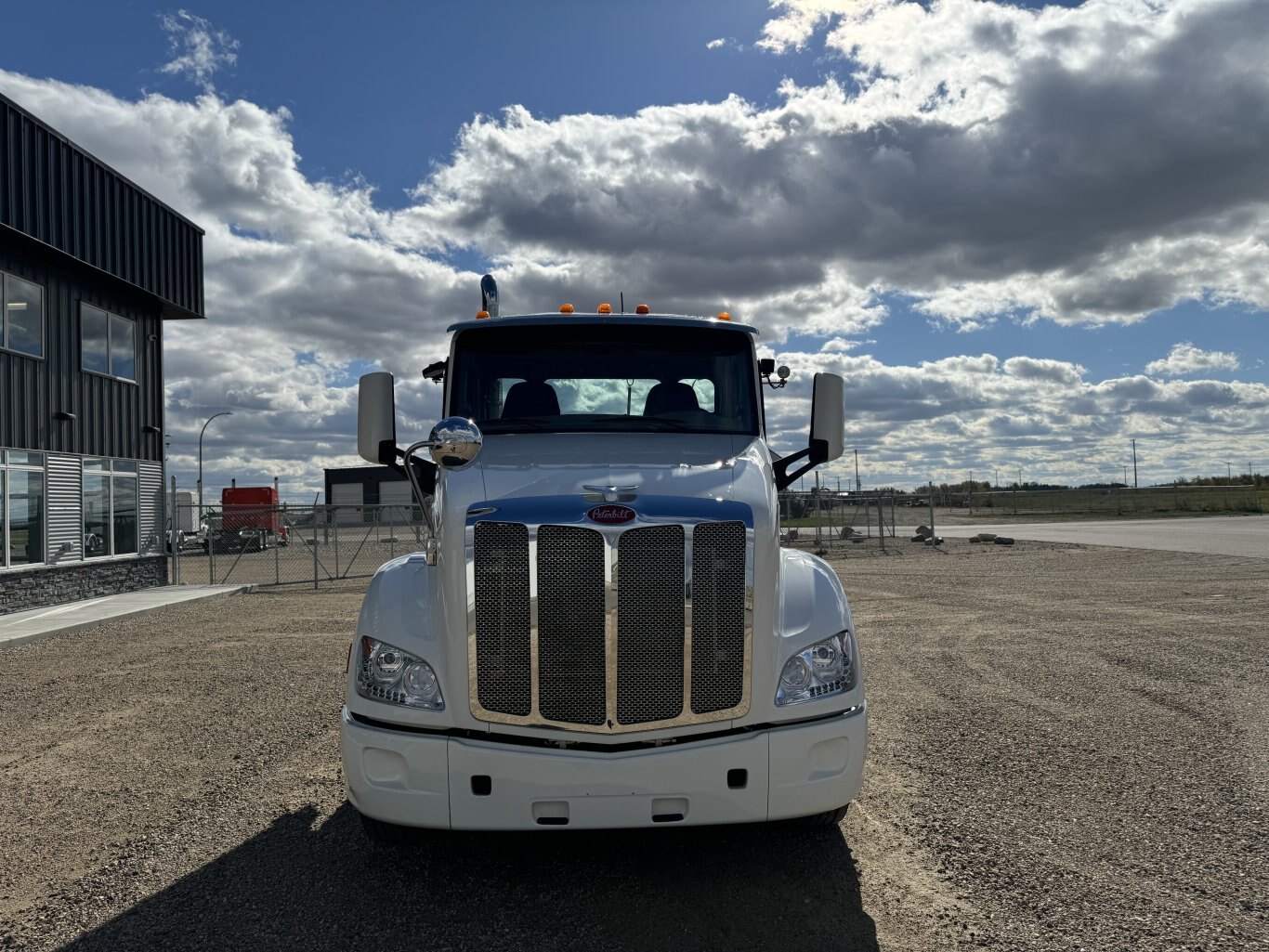 2019 Peterbilt 579 **OEM Warranty Remaining Heavy Spec**