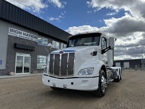 2019 Peterbilt 579 **OEM Warranty Remaining - Heavy Spec**