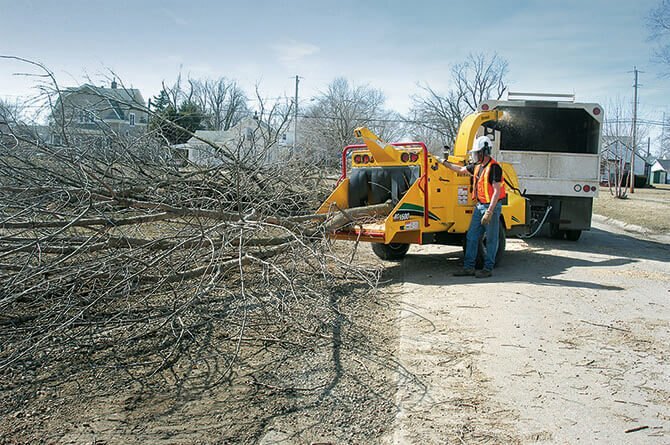 Vermeer BC1500 BRUSH CHIPPER