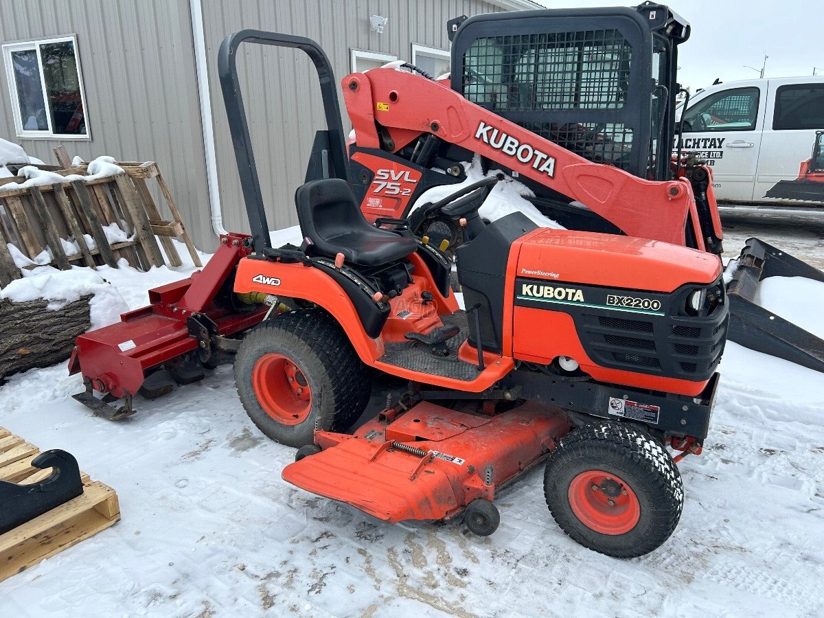 2001 Kubota BX2200