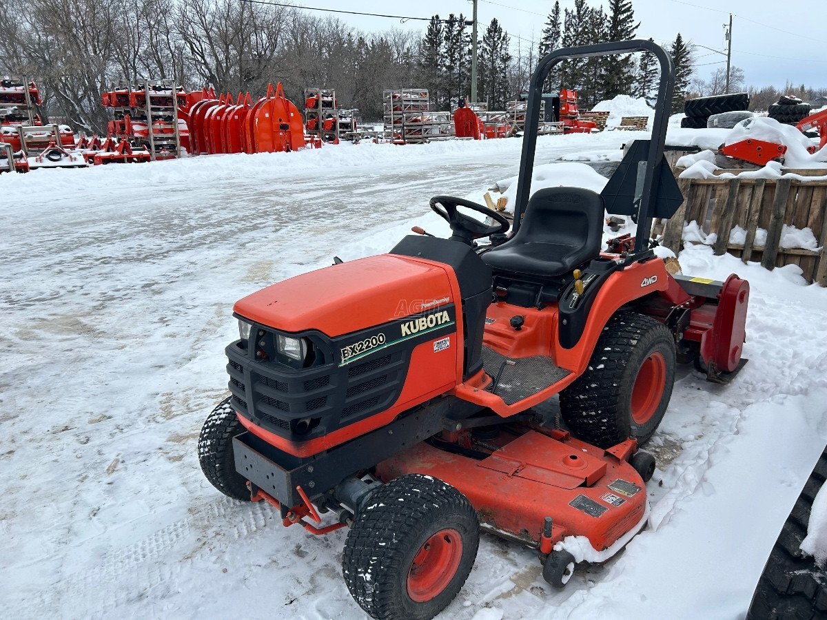 2001 Kubota BX2200