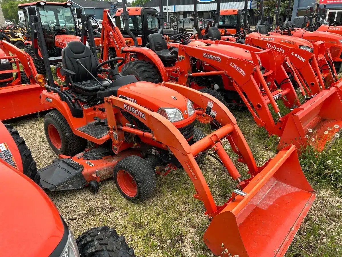 2016 Kubota BX2370 1