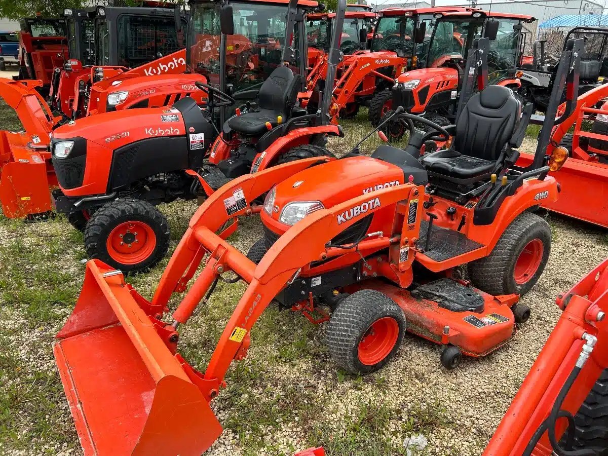 2016 Kubota BX2370 1