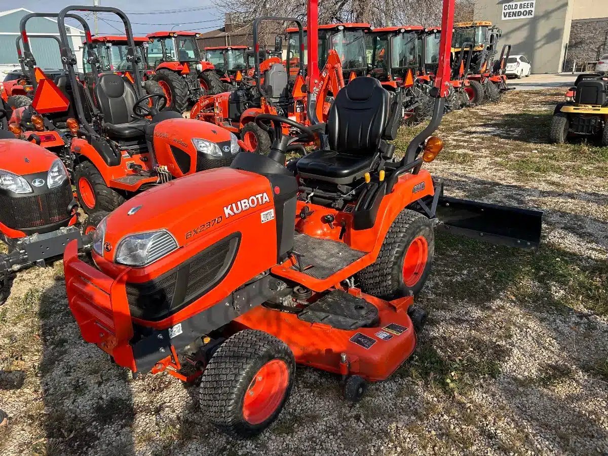 2014 Kubota BX2370 1