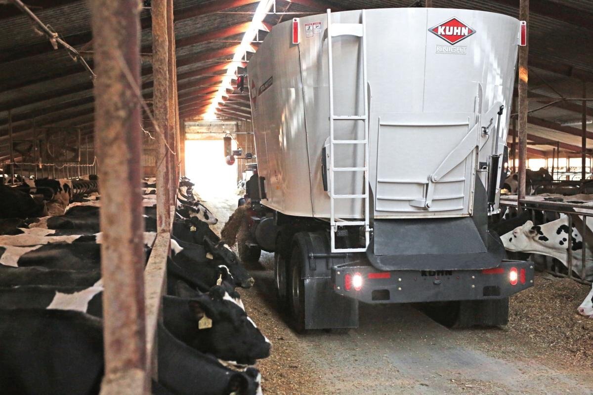 Kuhn VTC 2120 TRAILER (FRONT|SIDE)