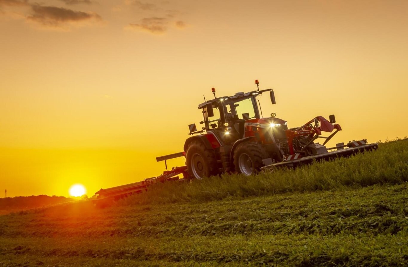 Massey Ferguson MF 8S.305 Series