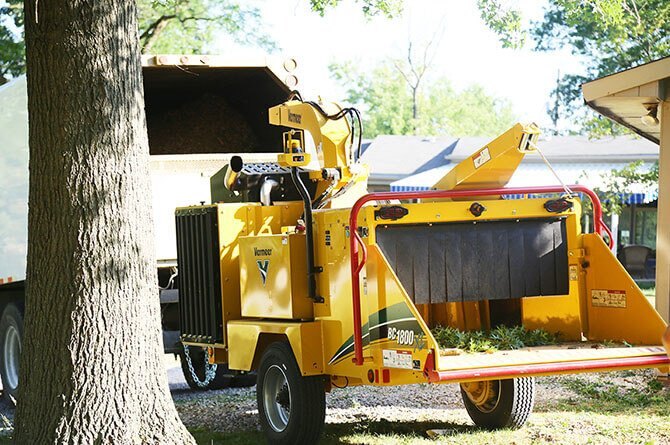 Vermeer BC1800XL GAS BRUSH CHIPPER