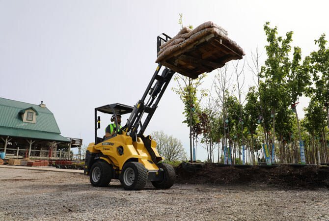 Vermeer ATX530 COMPACT ARTICULATED LOADERS