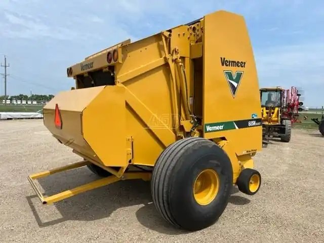 2016 Vermeer 605N