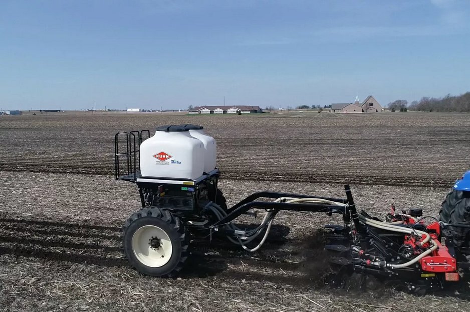 Kuhn Gladiator® 1210M 830F