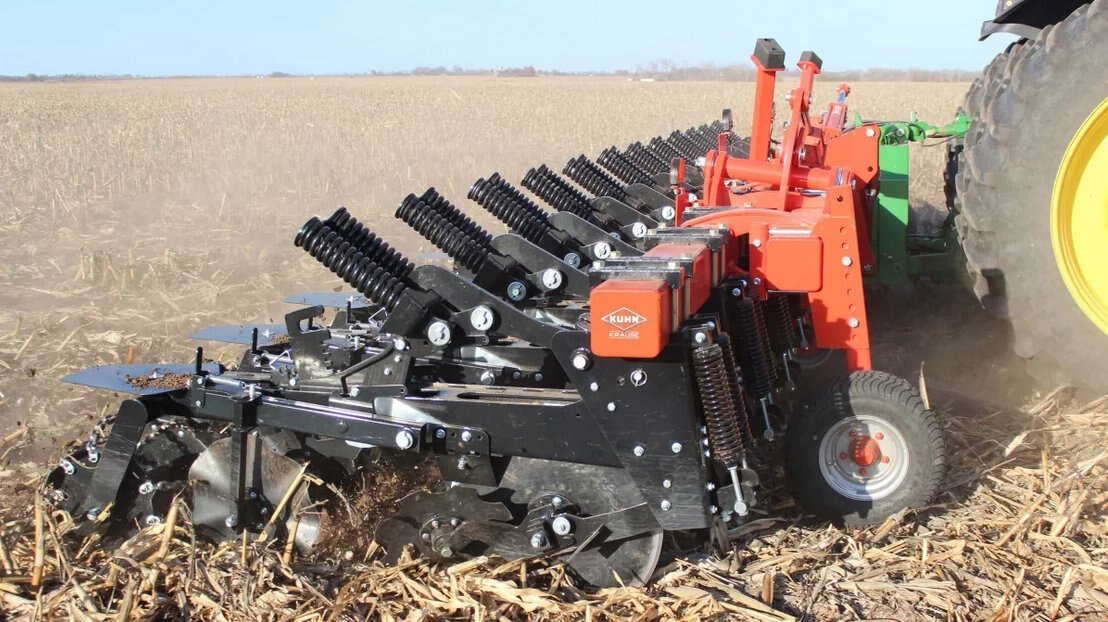 Kuhn Gladiator® 1210M 830F