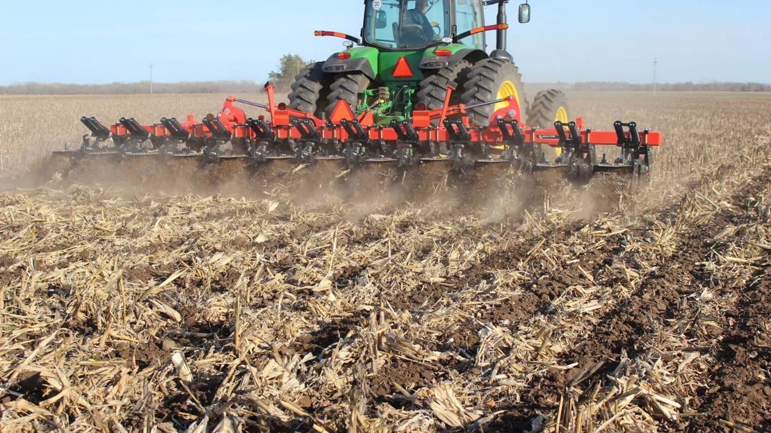 Kuhn Gladiator® 1210M 830F