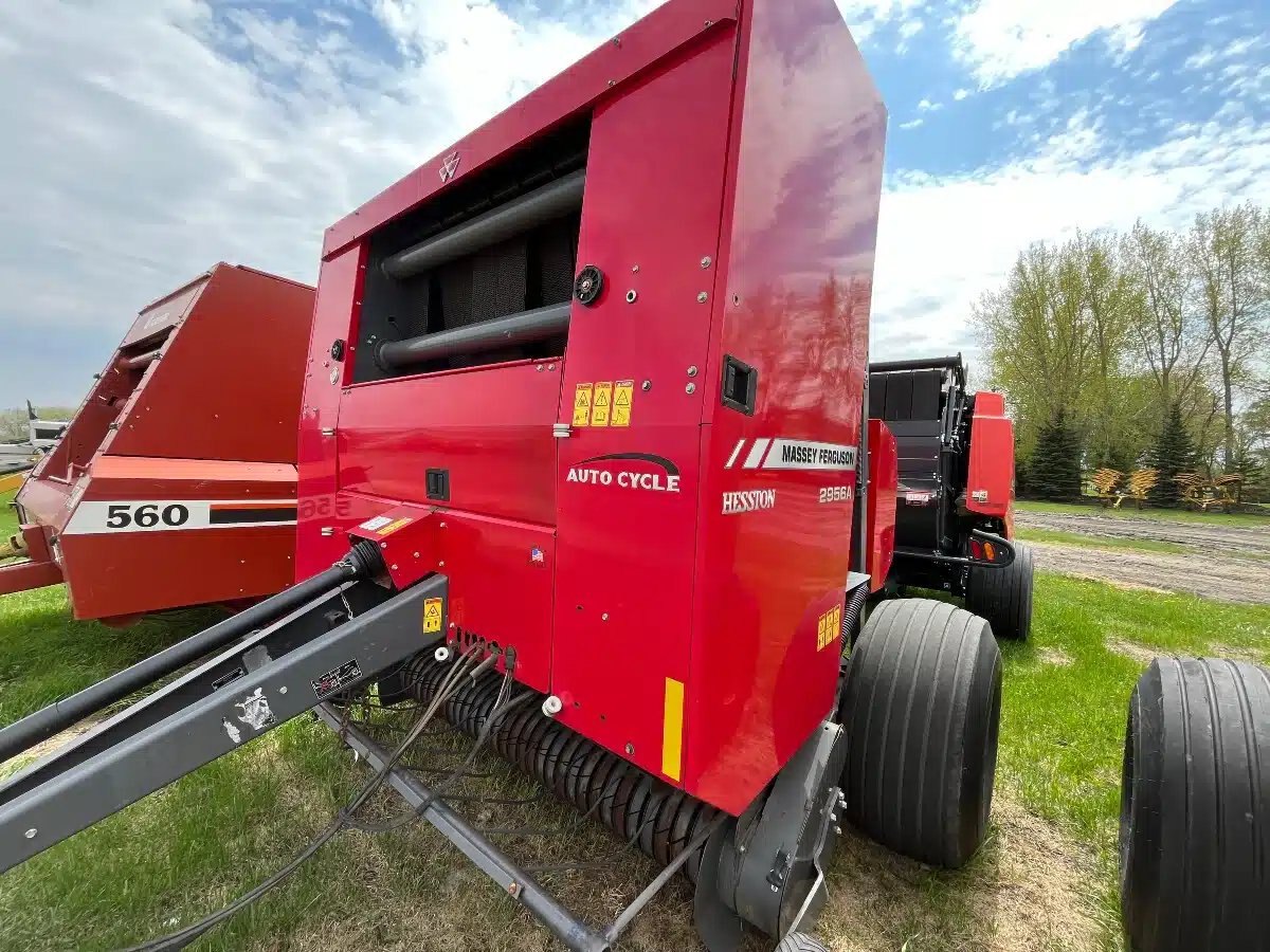 2018 Massey Ferguson 2956A