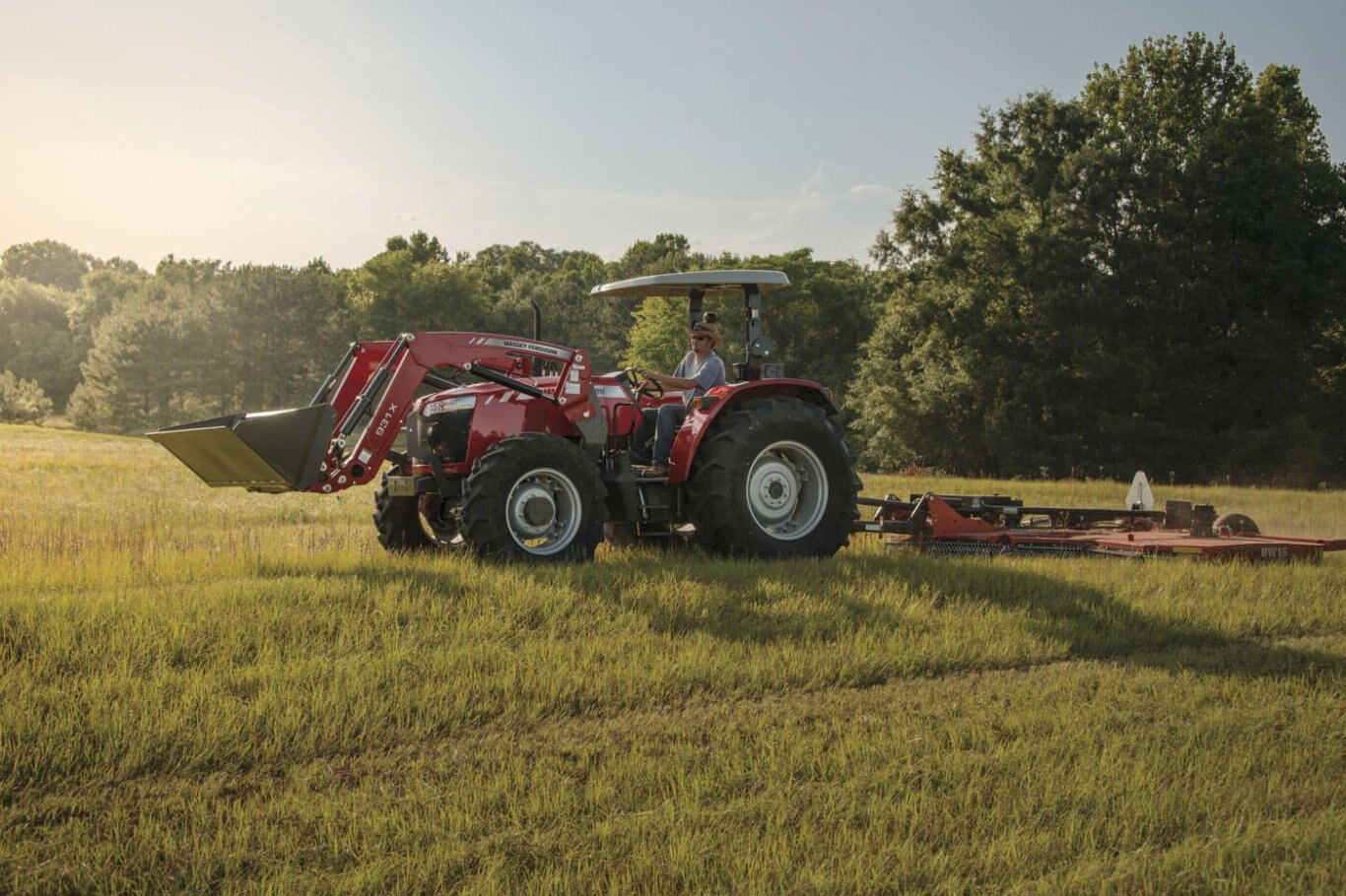 Massey Ferguson MF 4700 Global Series Utility Tractors