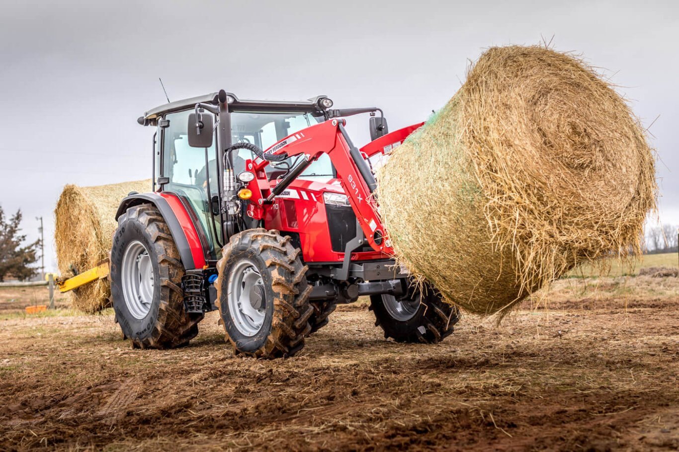 Massey Ferguson MF 4700 Global Series Utility Tractors