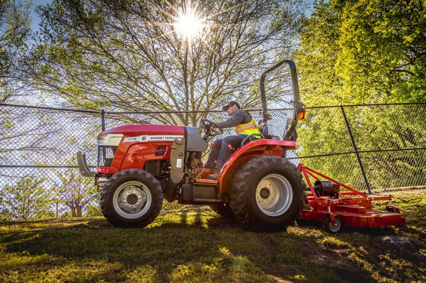 Massey Ferguson MF 1800 E Compact Tractor