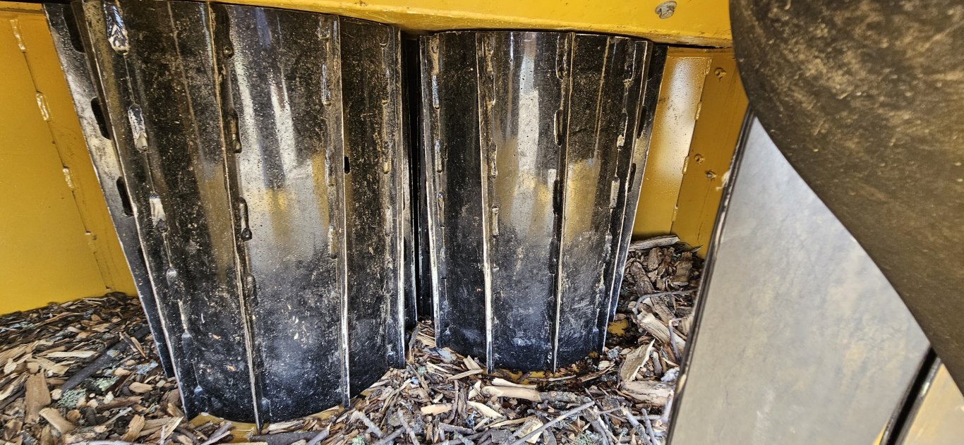 Vermeer BC1800XL GAS BRUSH CHIPPER