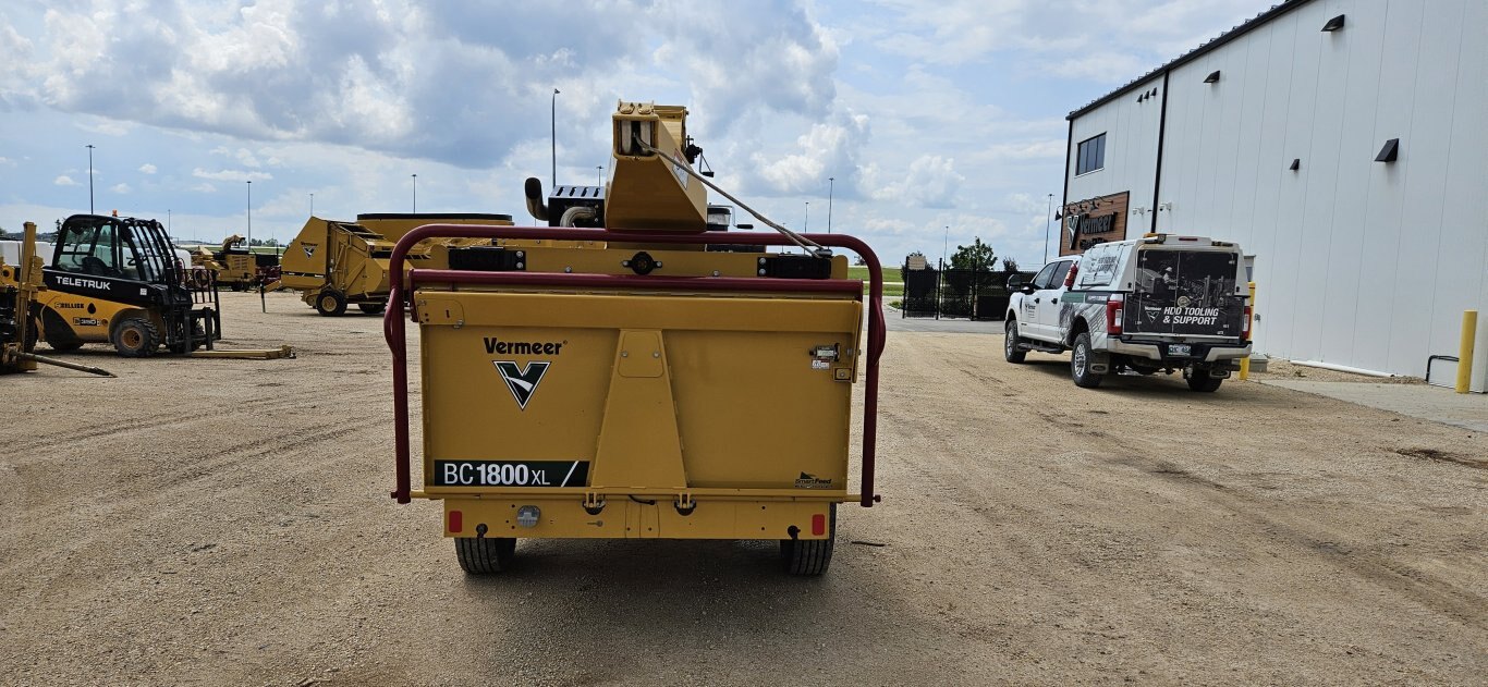 Vermeer BC1800XL GAS BRUSH CHIPPER