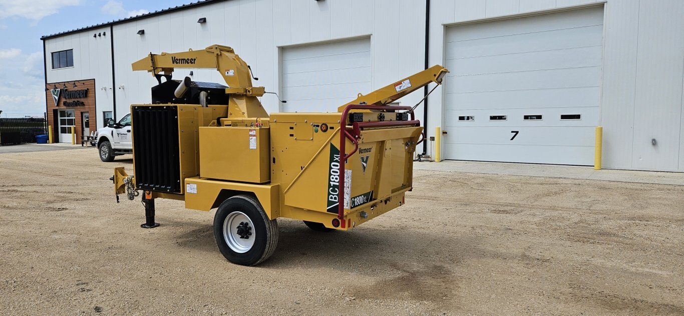 Vermeer BC1800XL GAS BRUSH CHIPPER
