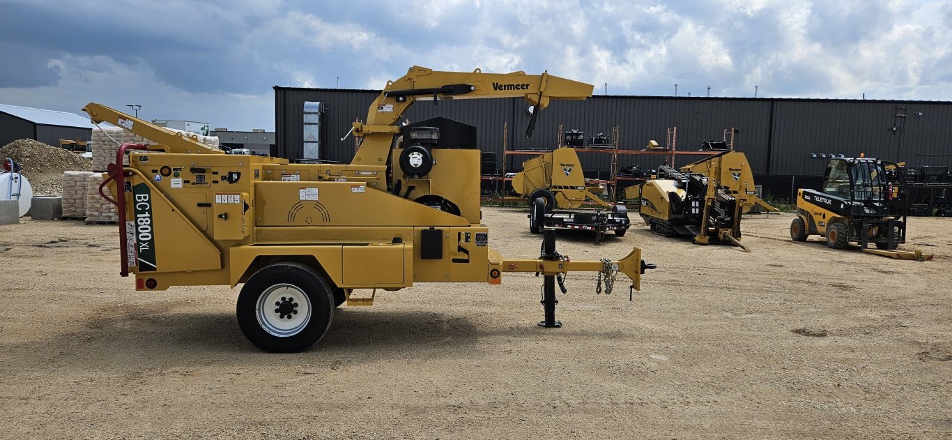 Vermeer BC1800XL GAS BRUSH CHIPPER