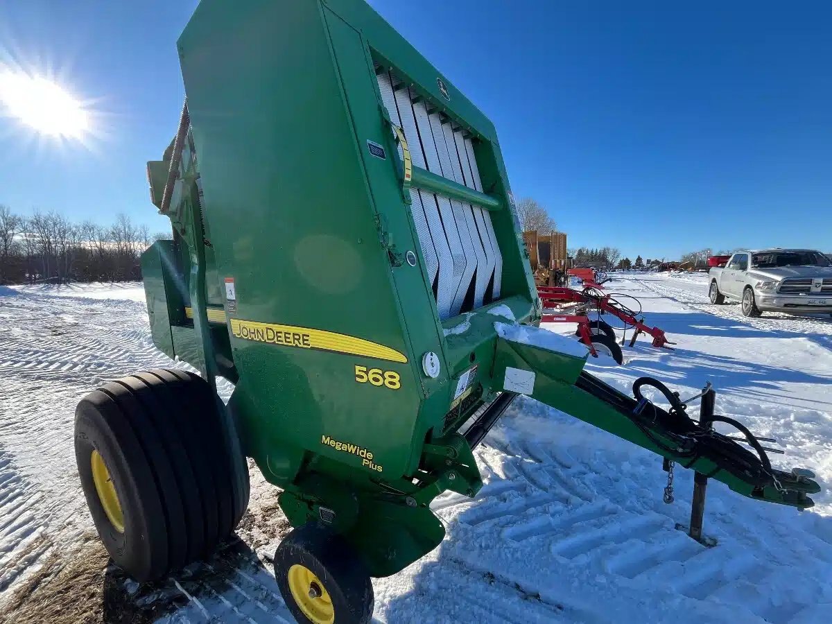 2009 John Deere 568