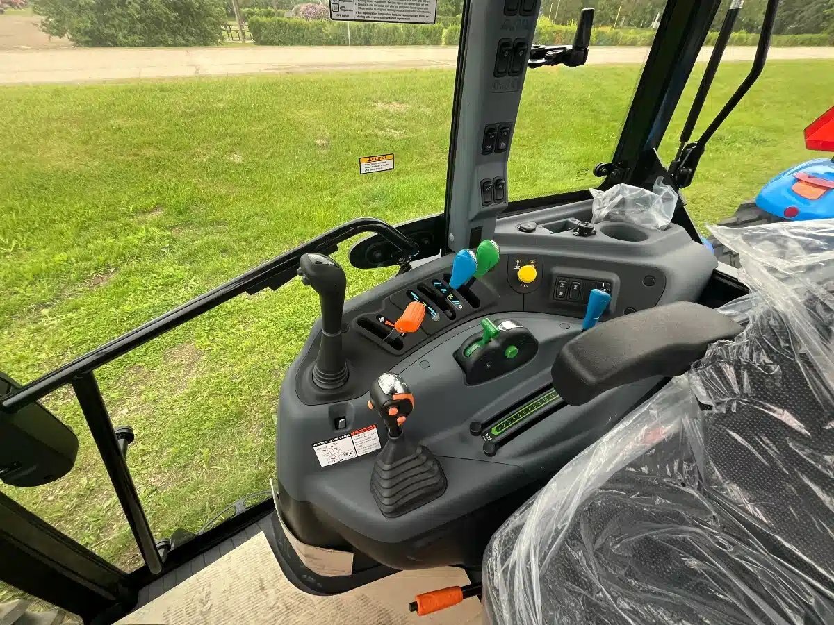 2025 LS Tractor MT774